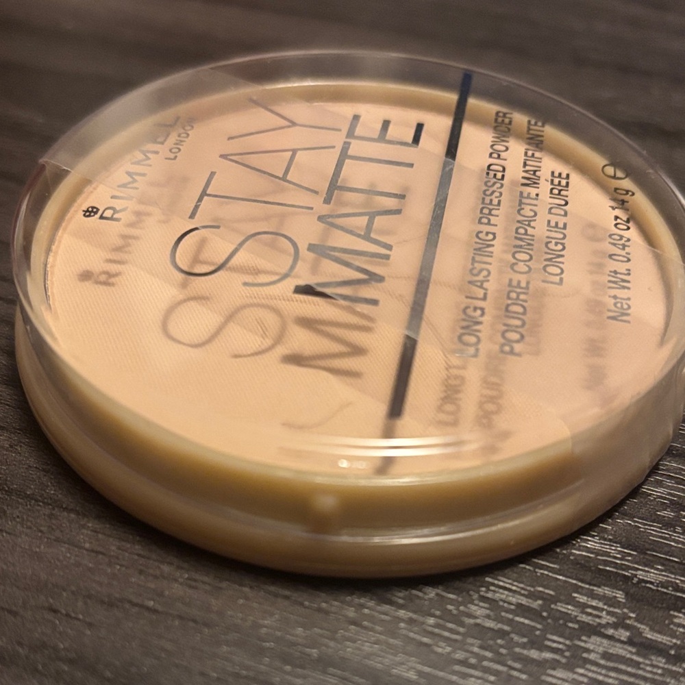 Rimmel London Stay Matte Pressed Powder - Beige - Picture 3 of 4